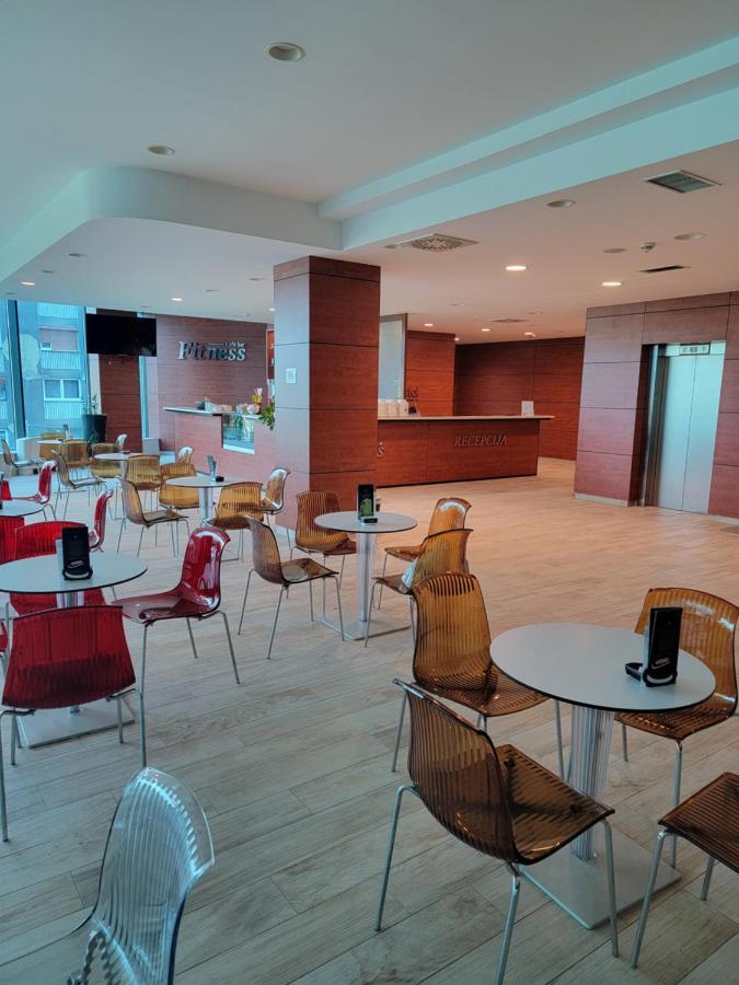 Apartment Cecovic - Mellain توزلا المظهر الخارجي الصورة