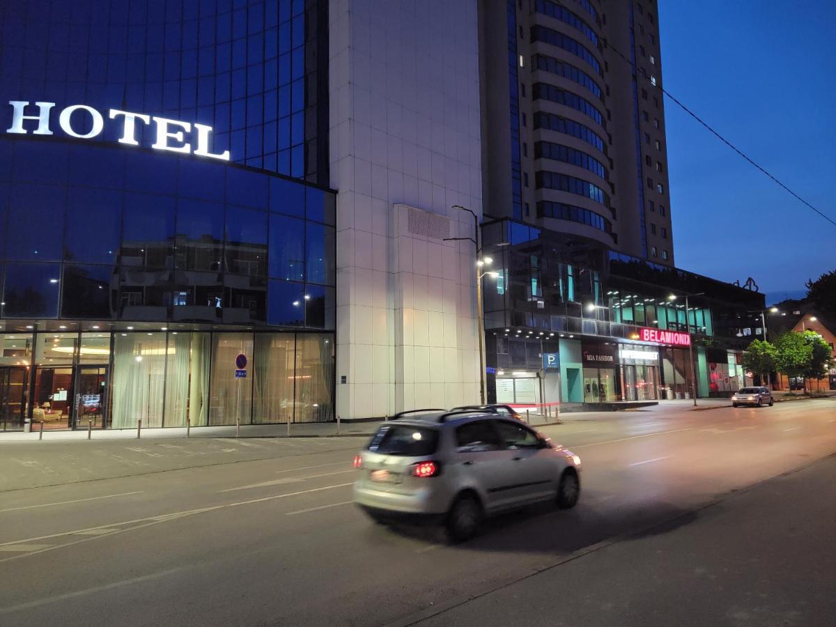 Apartment Cecovic - Mellain توزلا المظهر الخارجي الصورة